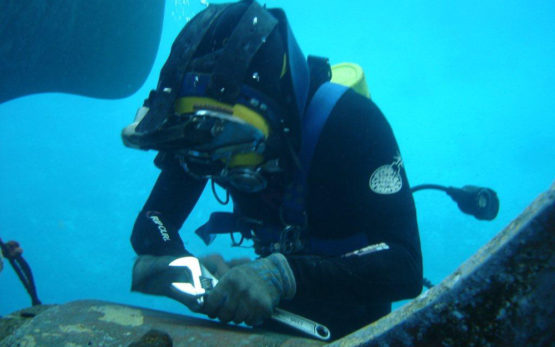 Underwater Maintenance _ Cleaning_nmsoman_1